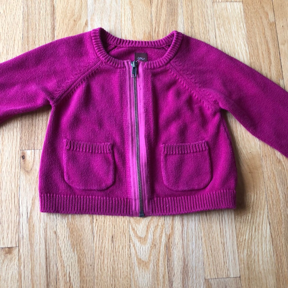 Tea Collection girls cropped zip sweater.